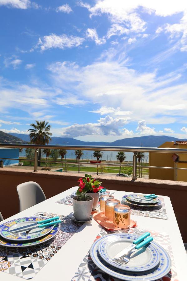 Ulcas Guest Huse Bed & Breakfast Vlore Exterior photo