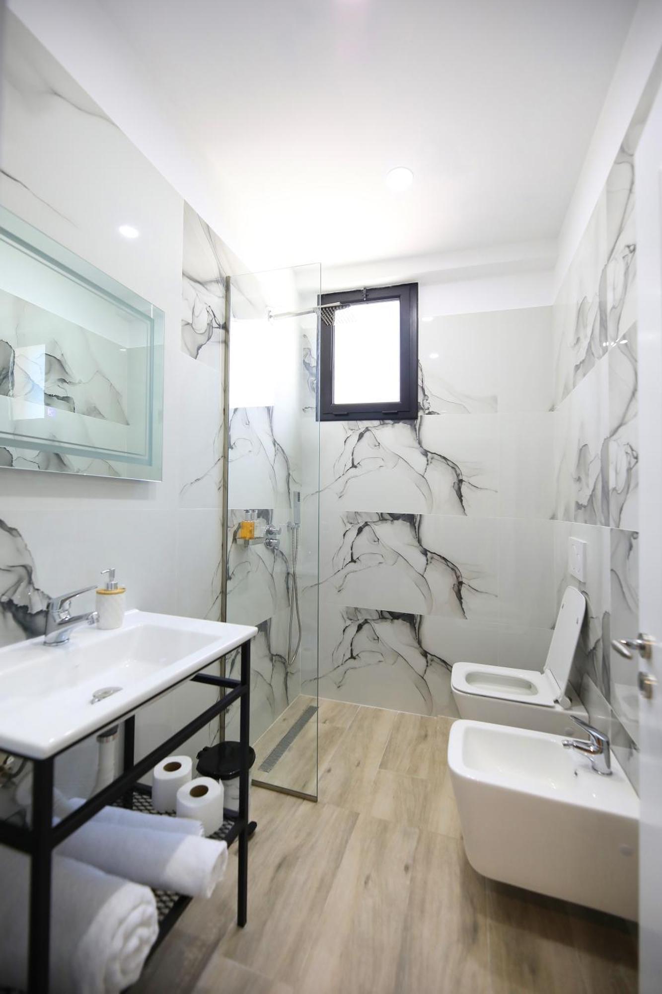 Ulcas Guest Huse Bed & Breakfast Vlore Room photo