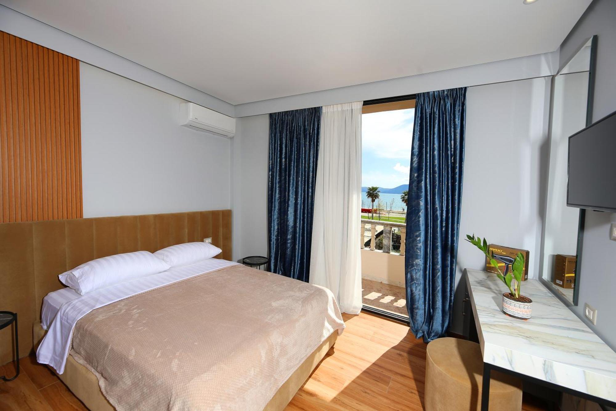 Ulcas Guest Huse Bed & Breakfast Vlore Room photo